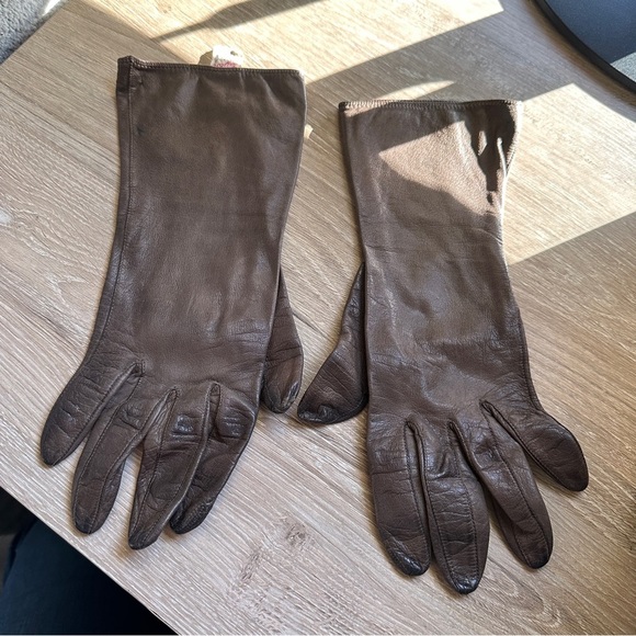 Accessories - Vintage Dayne Taylor Silk Lined leather gloves